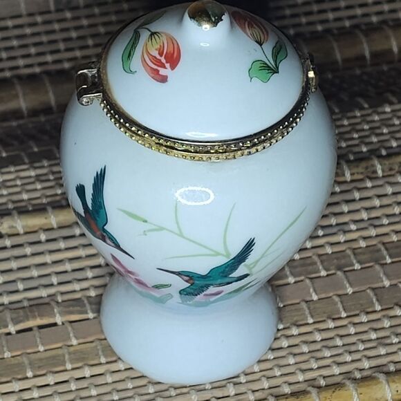 Vintage Ceramic Trinket Jars - Floral and Bird Design - Picture 4 of 6